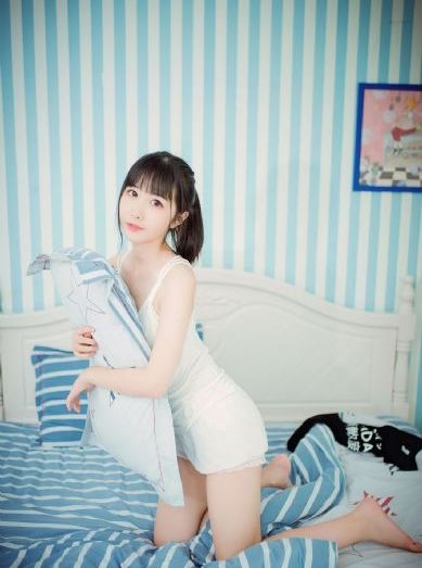 97超级碰撞免费在线观看完整版_十万网红美女美酱