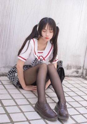 吴梦梦到粉丝家里剧情介绍_BD国语免费播放